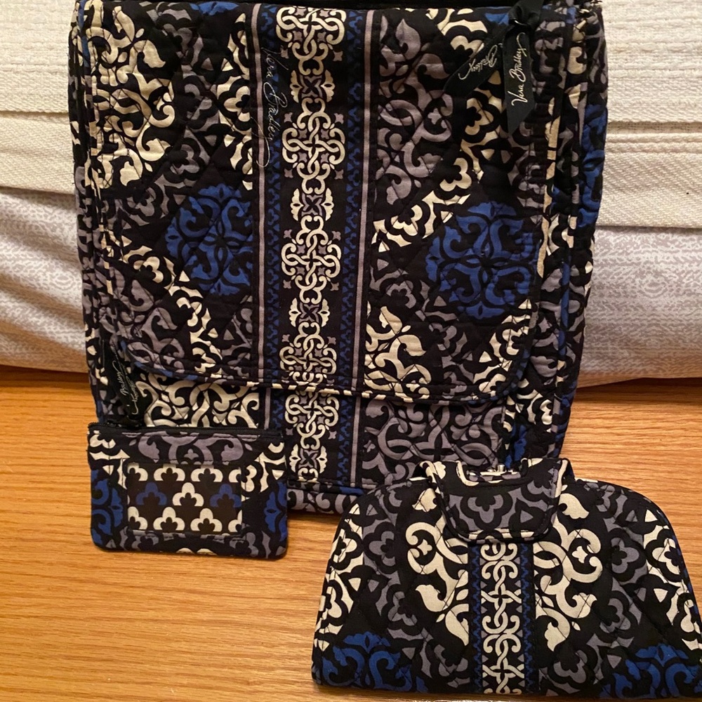 Vera Bradley mailbag, clamshell wallet and ID set
